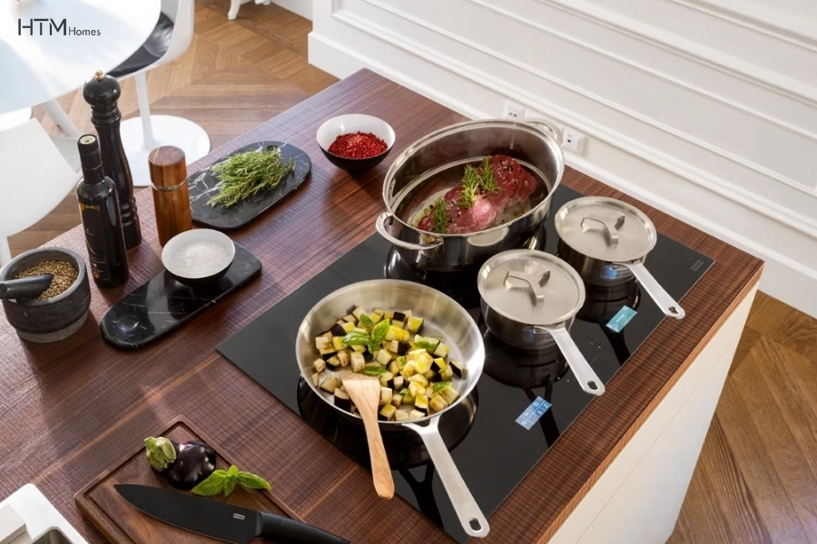 cac-loai-bep-dien-cao-cap-nhap-khau-pho-bien-hien-nay