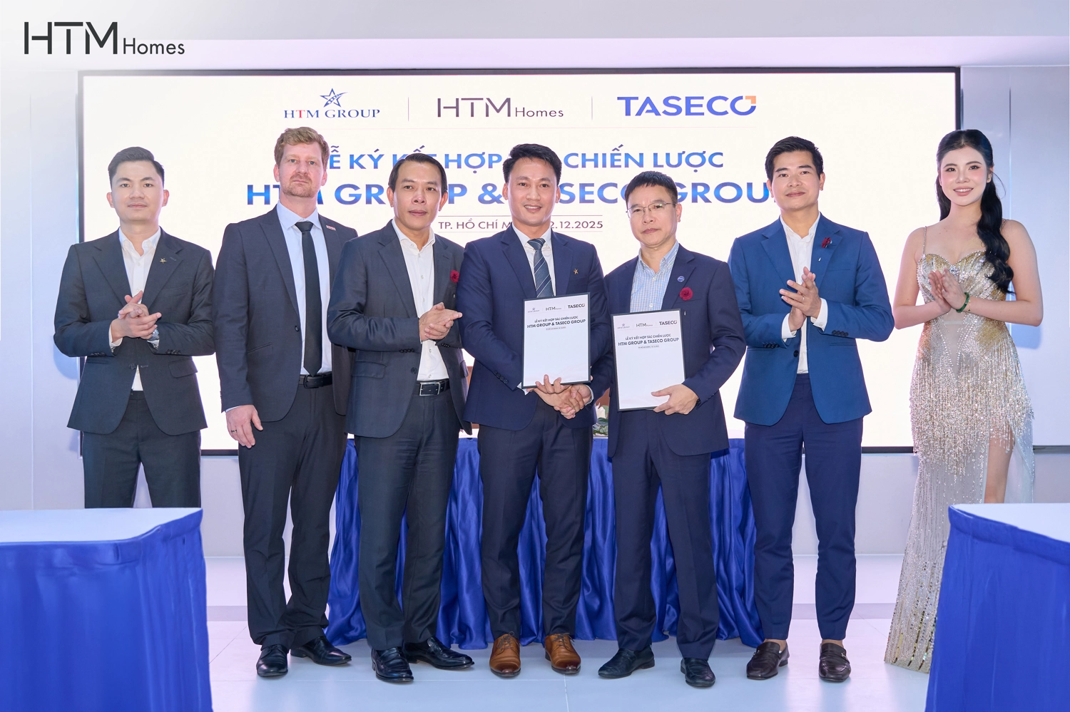 Đại diện HTM Group, Taseco Group cùng thương hiệu Franke tại lễ ký kết